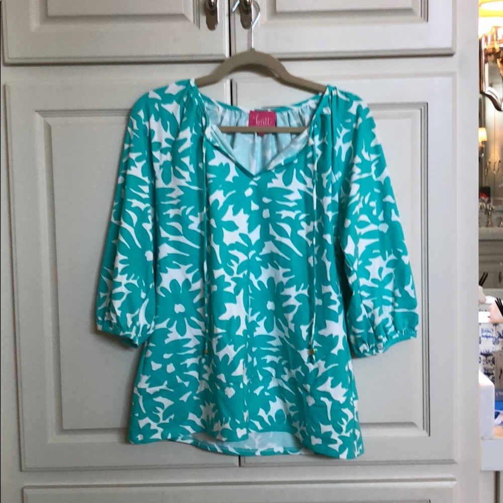 Gorgeous Britt Ryan blouse